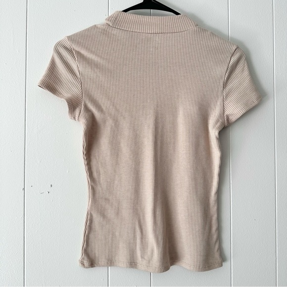 Fame brand tan ribbed knit cutout top, size medium - Picture 4 of 4